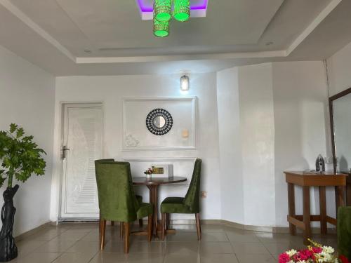 501 Aparthotel in อะคูร์