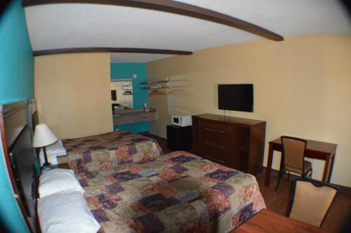 Sun Down Lodge – Locust Grove, GA