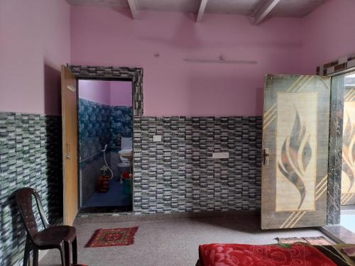 Shri Krishna Kunj Homestay - Vrindavan