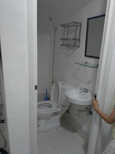 BHS SERVICED APARTMENTS 2 BR in Carcar City, Guinauayan (photo 5)