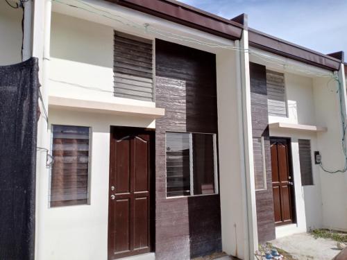 세부 BHS SERVICED APARTMENTS 2 BR in Carcar City 3성급 싱글룸 수영장