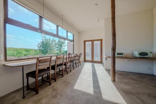 宮古島の自然豊かで静かなエリアroom1オリジナルインテリア小物が溢れる空間 in Miyako Island Underwater Park
