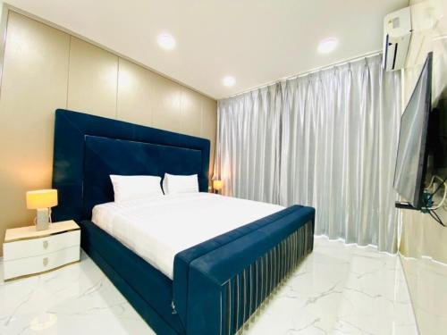 棕榈泉别墅e1六卧近步行街近中天海滩 棕榈泉别墅e1六卧近步行街近中天海滩