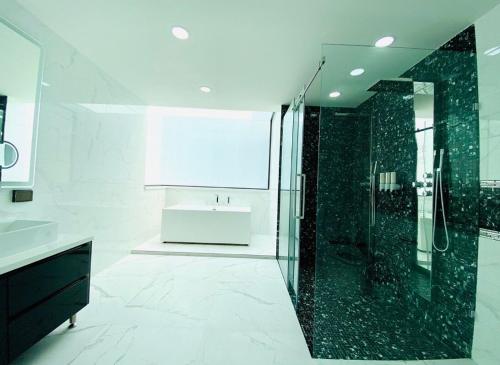 棕榈泉别墅e1六卧近步行街近中天海滩 棕榈泉别墅e1六卧近步行街近中天海滩