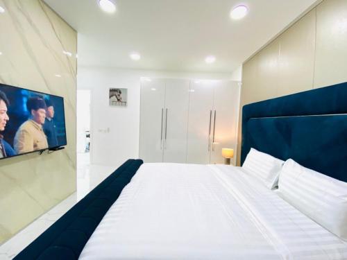 棕榈泉别墅e1六卧近步行街近中天海滩 棕榈泉别墅e1六卧近步行街近中天海滩