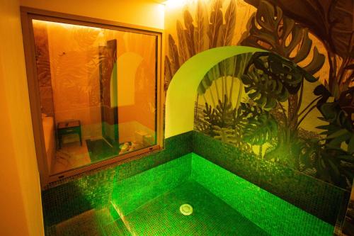 Hot tub, Profumo Maison Colosseo in Colosseum and Foro Romano