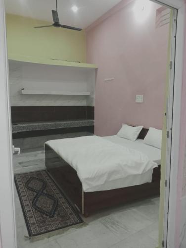 BHARDWAJ HOME STAY 
