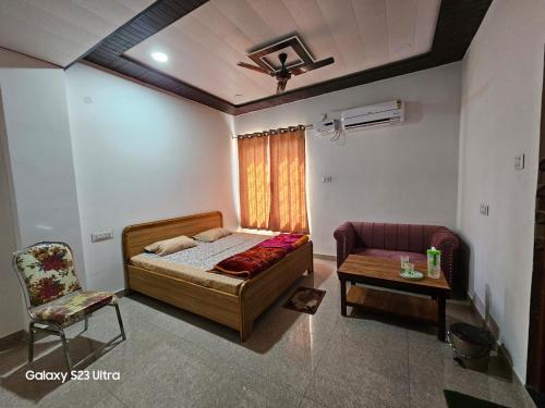 Shubhanjali Palace in Mirzapur