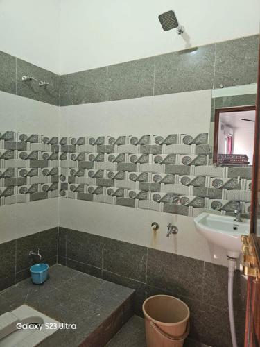 Shubhanjali Palace in Mirzapur