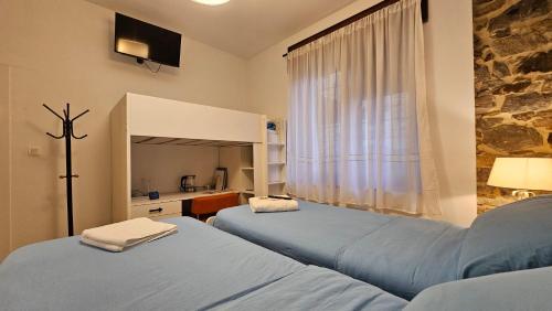 TUUL ETXEA, Habitación en caserío a 8km de Bilbao, Baño compartido (TUUL ETXEA, Habitacion en caserio a 8km de Bilbao, Bano compartido) in Galdakao