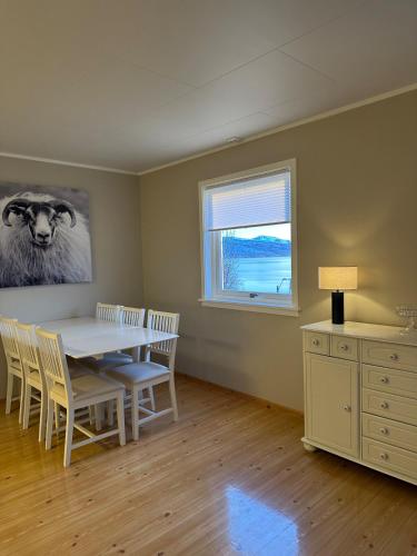 Létesítmények, House in Vangsvik in Sorreisa