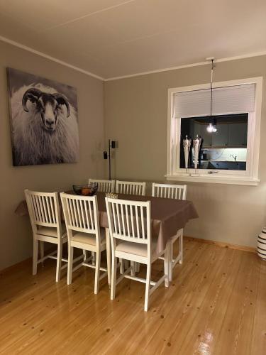 Létesítmények, House in Vangsvik in Sorreisa