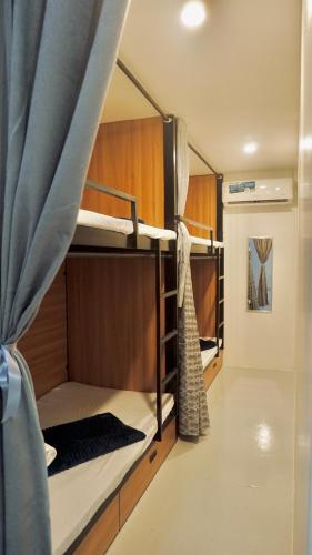 Sunset Paradise Hostel in Moalboal
