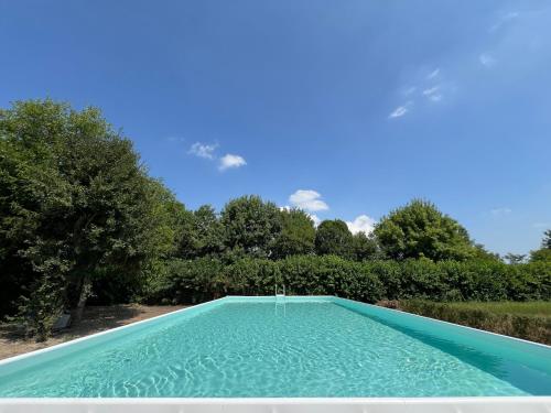Úszómedence, Big Scuderia Country Mansion 5500SquareFeet in San Pietro Viminario