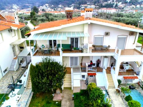 GeorgElli, Skala Potamias (fotografie 3)