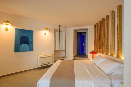 Neptune Luxury Suites - image 7