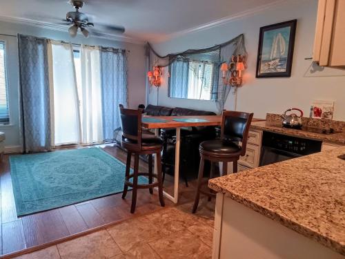 Lazy Shores Lazy Shores