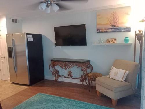 Lazy Shores Lazy Shores