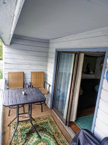 Lazy Shores Lazy Shores