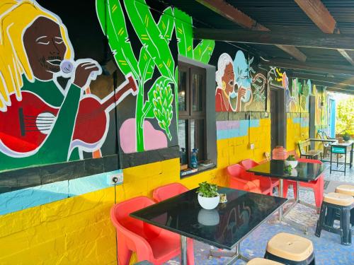 Rave Raja CoWorking Hostels in Kodaikanal