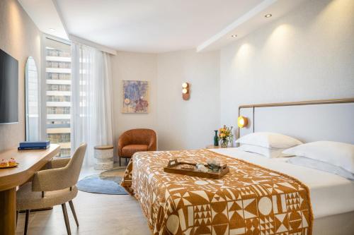 room detail thumbnail 1