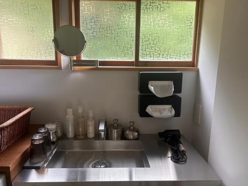 Bathroom, 真鶴海の見える古民家風ジャパニーズルームapartment Hotel途乃中W2 in Yugawara