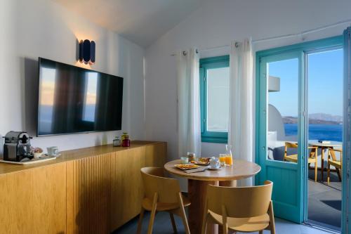 Neptune Luxury Suites - image 6