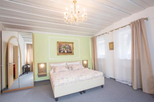 Golden GaPa Central Family Apartment 8 - image 7