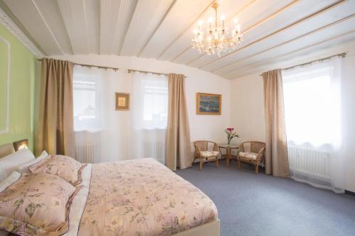 Golden GaPa Central Family Apartment 8 - image 11