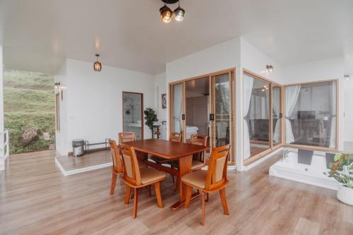 Létesítmények, Mon Sai Lom Monjam  in Mae Rim