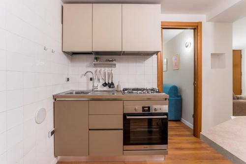 VILLAFRANCA LOFT, Modern Studio Nearby the Station, Rome (photo 5)