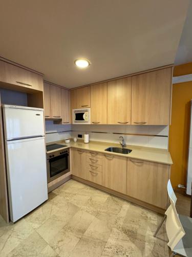 virtuve, Apartamentos Turisticos Can Rocamora in Aren