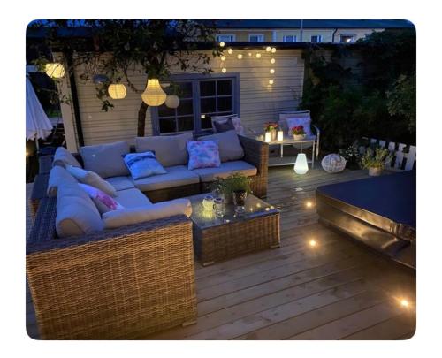 Cozy house with amazing year-around outdoor silver hot tub in Saltsjöbaden