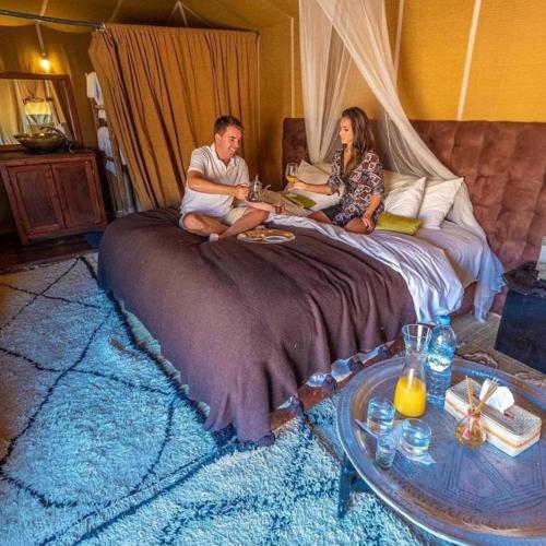 5 twin beds