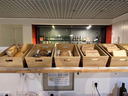 Brit Hotel Porte d'Espagne - image 9