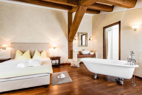Apartment - Split Level