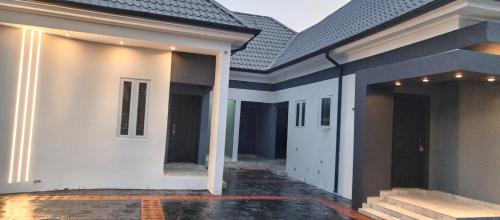 Vista exterior, Daprem Suites in Uyo