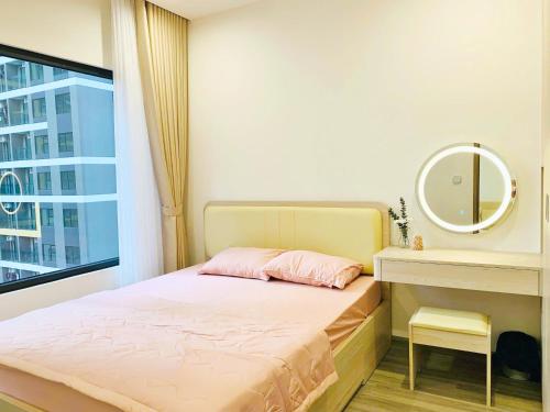 2 phòng ngủ Solari nhìn công viên liền kề Vincom Mega Mall - image 3