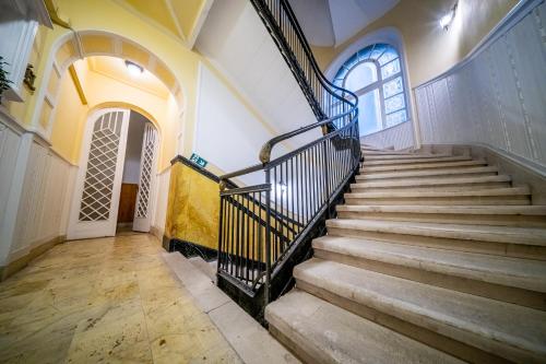 Budapest Riverfront Apartment 4