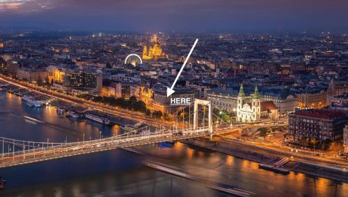 Budapest Riverfront Apartment 2