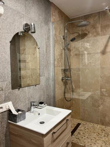 Irin Hotel - Antibes