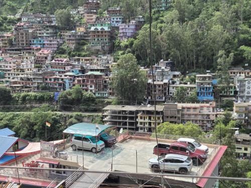 MEHTA Guest House in Sarahan