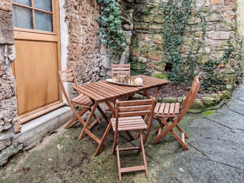 Gîte Mandaline avec jacuzzi intérieur (Gite Mandaline avec jacuzzi interieur) in Saint Georges De Luzencon