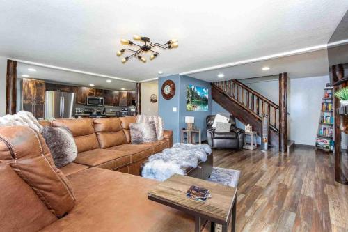 Lux 3BR Home - Wildlife & Views near RMNP, Estes Park