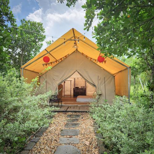 LẠC Glamping