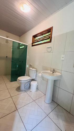 Casa Amarela na praia para 13 pessoas Casa Amarela na praia para 13 pessoas