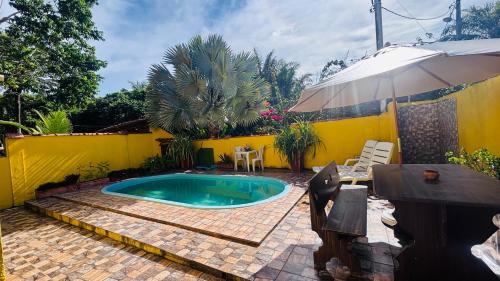 Casa Amarela na praia para 13 pessoas Casa Amarela na praia para 13 pessoas