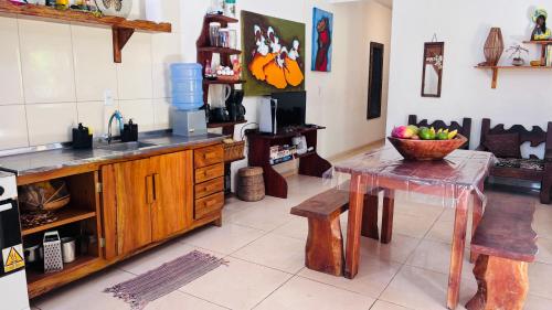 Casa Amarela na praia para 13 pessoas Casa Amarela na praia para 13 pessoas