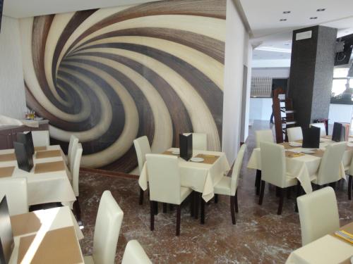 Morfeas Hotel - image 14