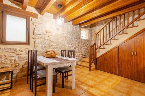 Casa rural Lo Niu in Caseres